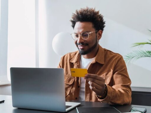 How E-Commerce Brands Can Earn Consumers' Trust