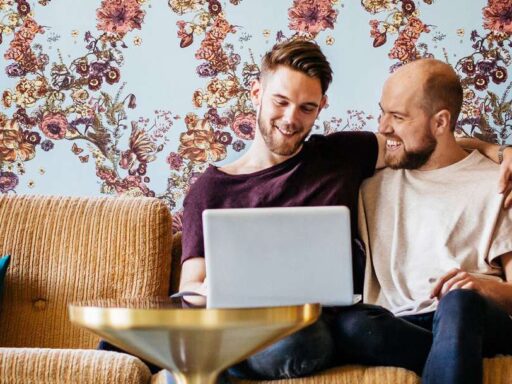 How to Make a Wedding Website