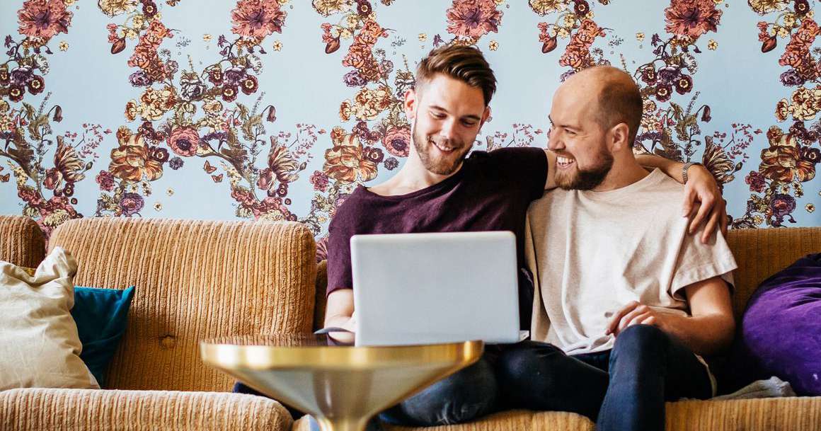 How to Make a Wedding Website