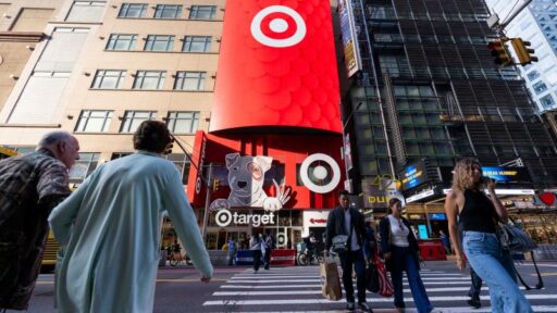How Target lost to Walmart in the online shopping wars