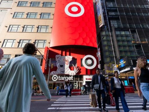 How Target lost to Walmart in the online shopping wars