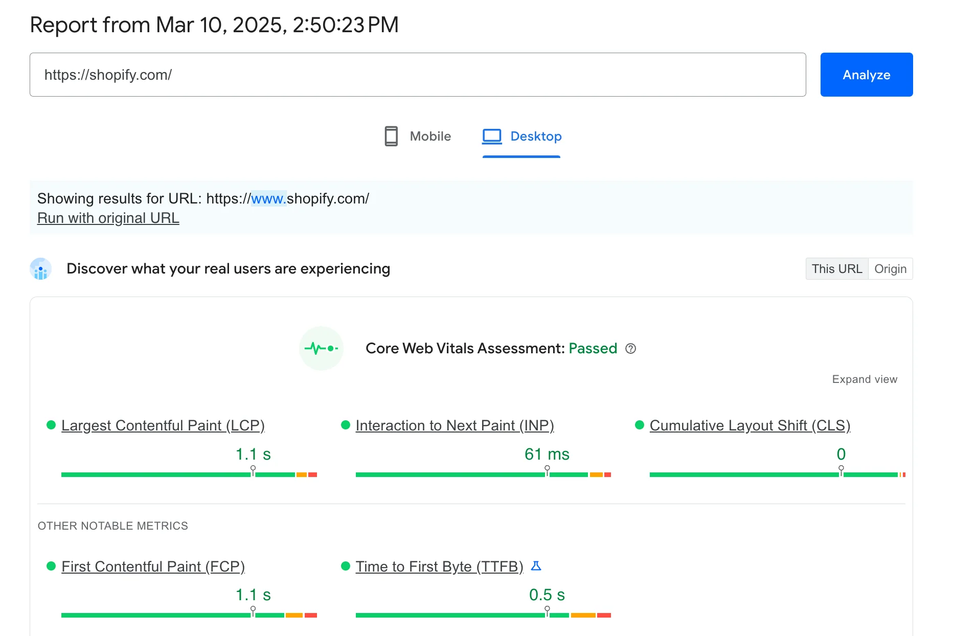 Google PageSpeed Insights report showing that shopify.com passes the test on mobile.