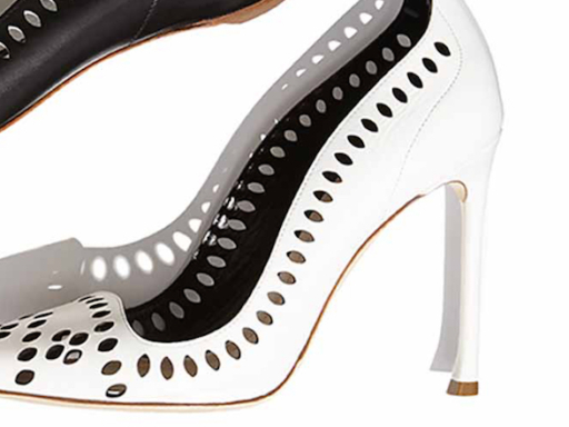 Dior dips a timid toe into the waters of e-commerce