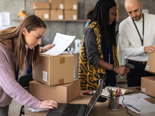 How to integrate e-commerce with bricks and mortar