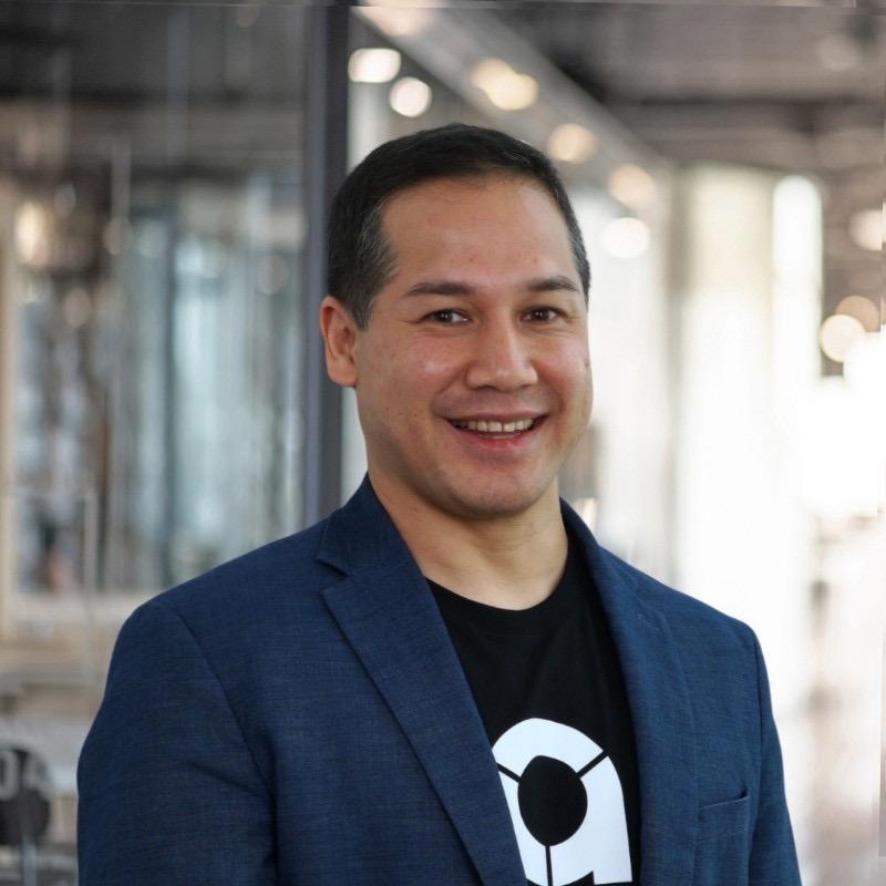 Mr Paul says Thai e-commerce will grow 15% annually.