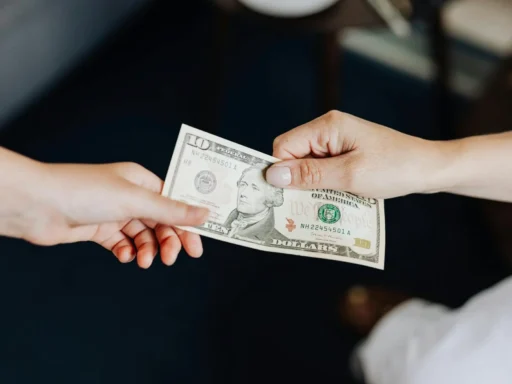 Crowdfunding in 2025: How to Succeed with The New Platforms & Trends Changing the Game