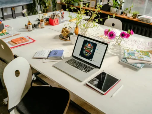 ​​The Top Branding Trends of 2025: Creative Branding Ideas That Stand Out in A Commercialized World