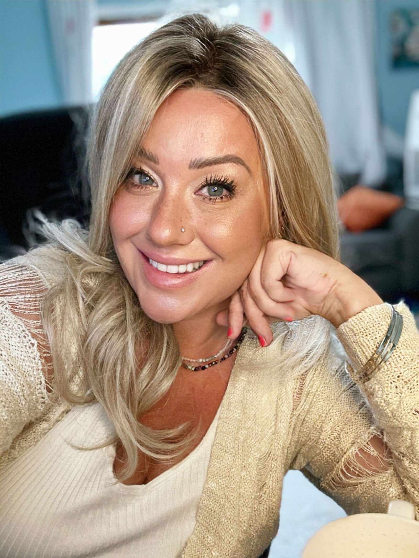 Meet Stephanie Solheim – CanvasRebel Magazine