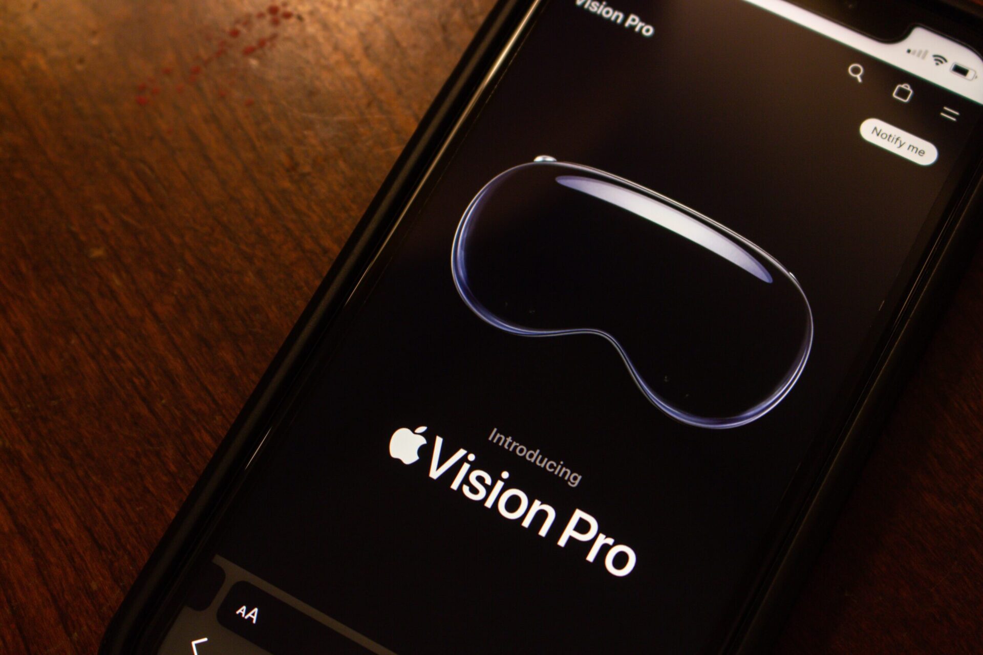 Online retailers release some of the first Apple Vision Pro apps
