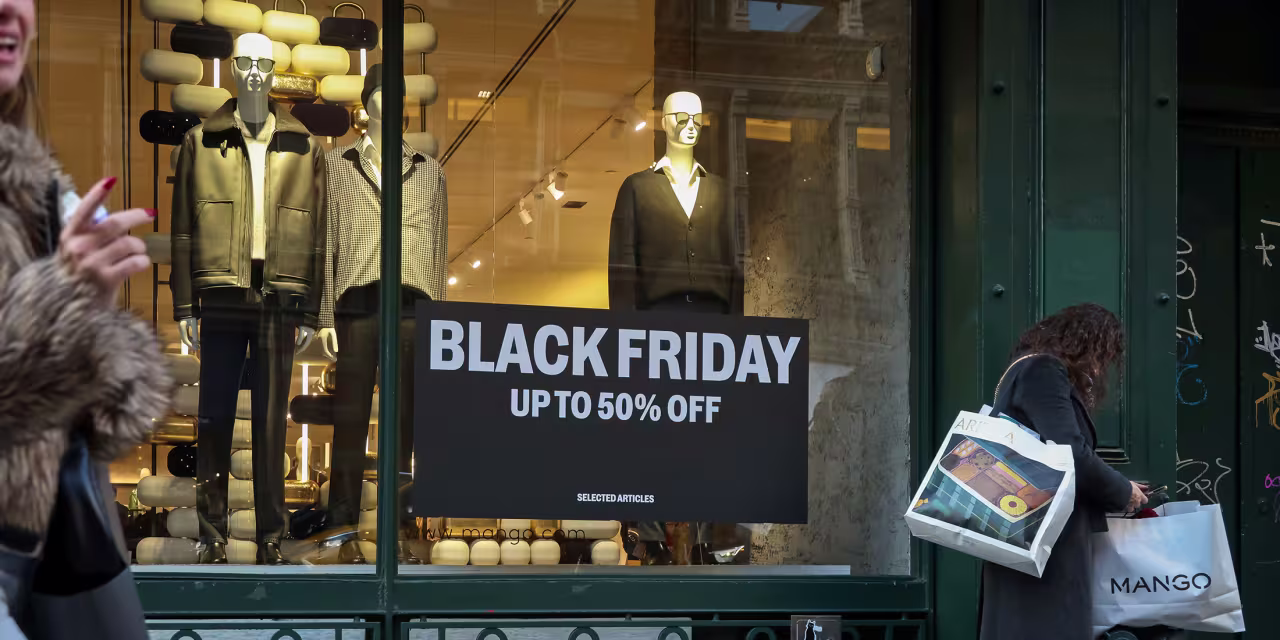 Black Friday Spending Rose This Year. Online Shopping Has Changed The Game.