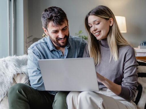 10 Wedding Website Examples from Real Couples