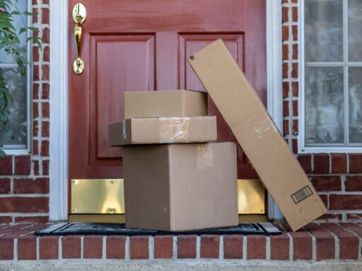 What is the growth trajectory for North America's top retailers?