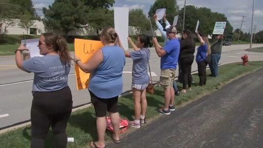 Valley View School District teachers' strike possible as negotiations stall over disagreement about adding 20 minutes to schedule