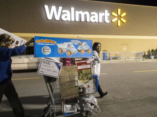 Amazon, Wal-Mart and Apple Top List of Biggest E-commerce Retailers