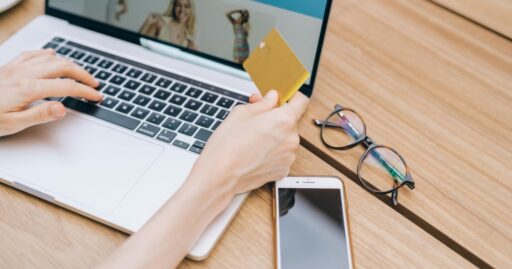 Online shopping boom drives Malaysia e-commerce growth momentum